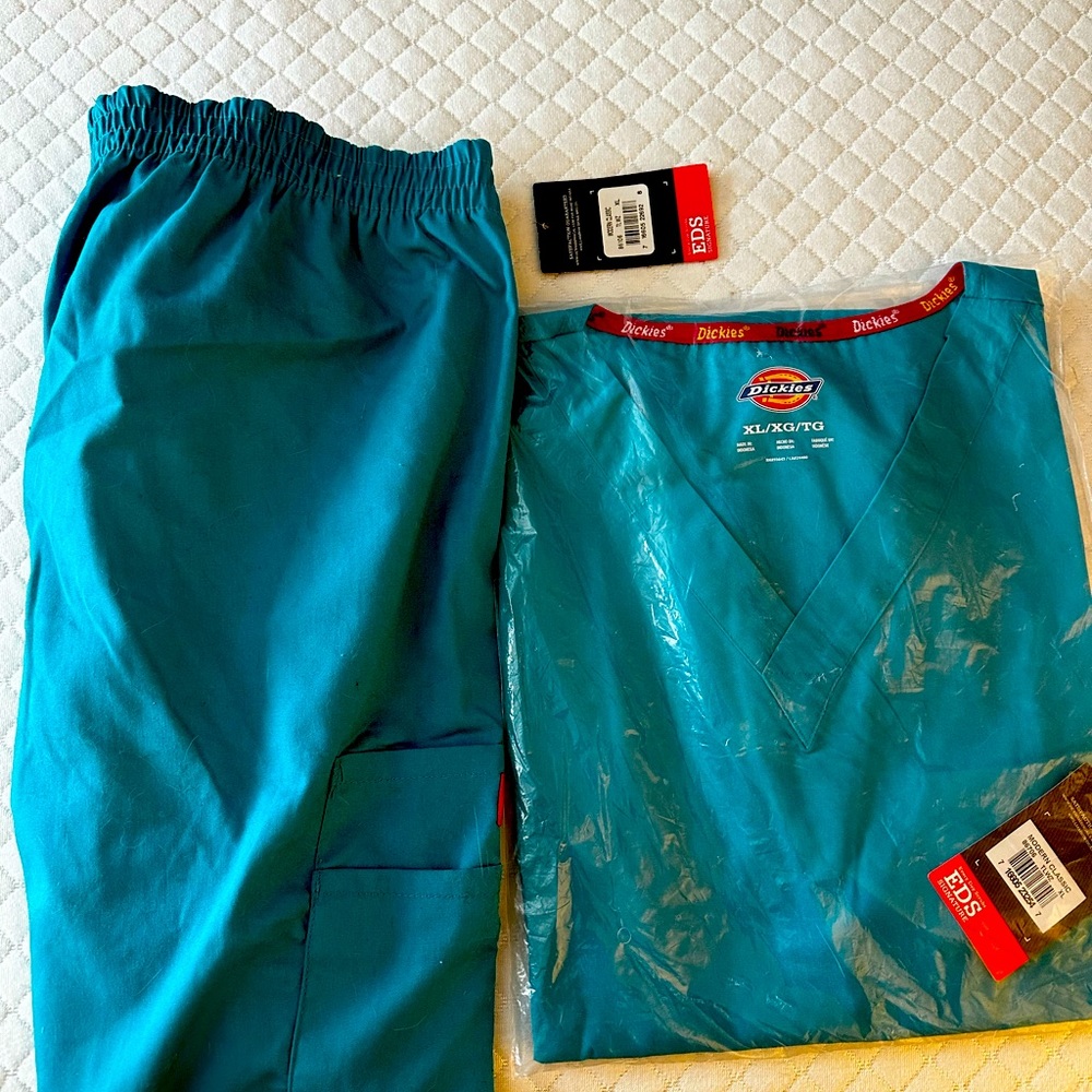 XL Dickies Scrubs Top and Pants